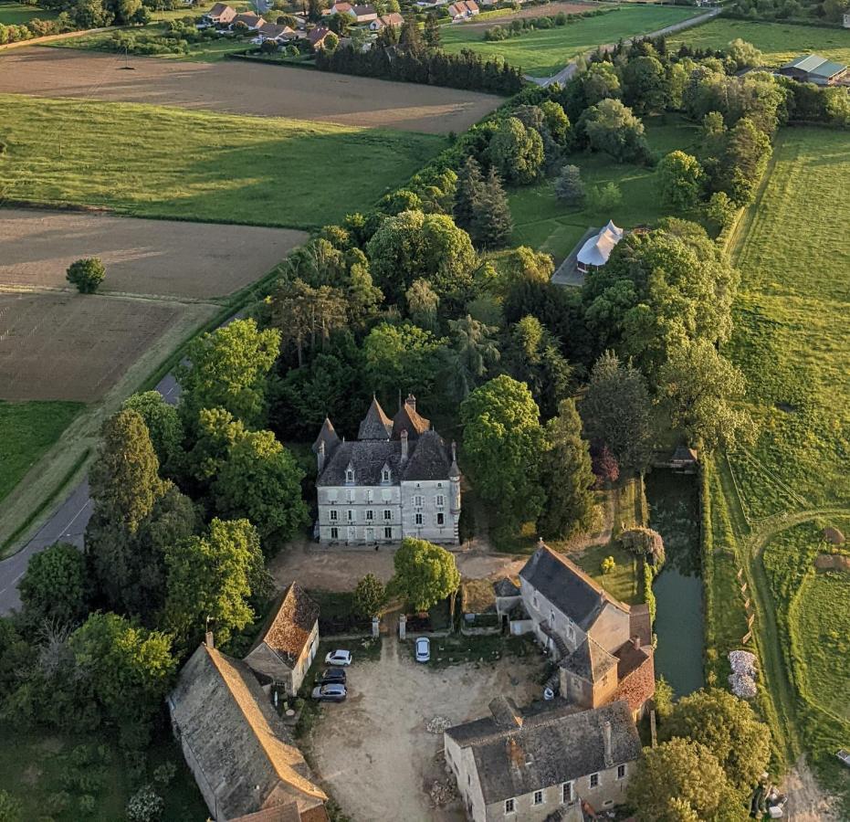 Chateau Du Mauny, Gites Et Chambres D'Hotes En Bourgogne Rosey Экстерьер фото